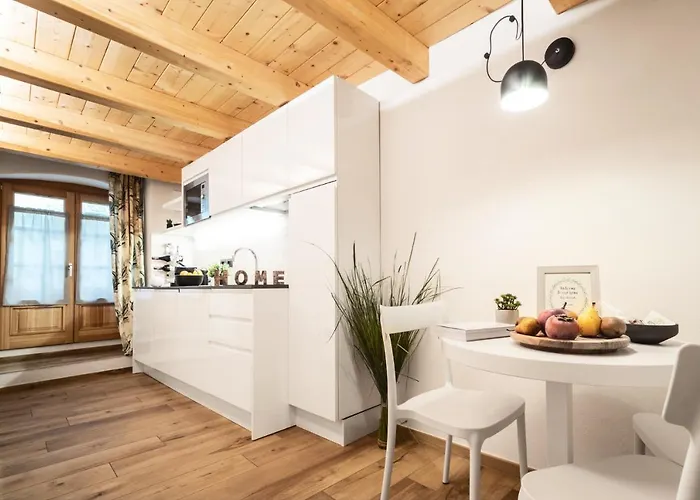 Apartment Centre - Martinet 17 *